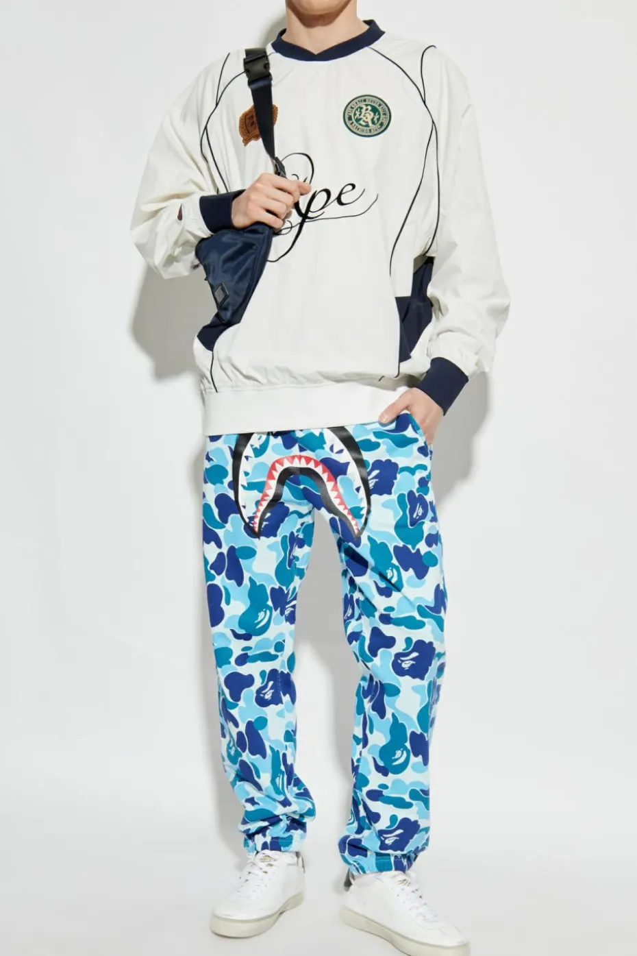 A BATHING APE® WHITE T-shirt with patch