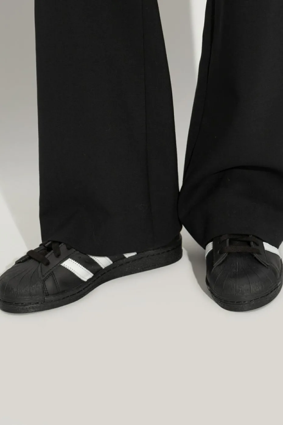 ADIDAS Originals BLACK Sneakers Superstar 82