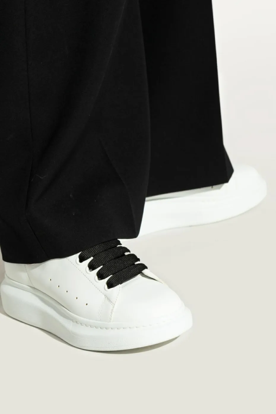 Alexander McQueen WHITE Leather sneakers