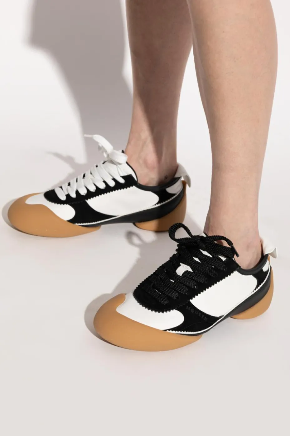 Alexander McQueen WHITE Sports shoes `Flexion`