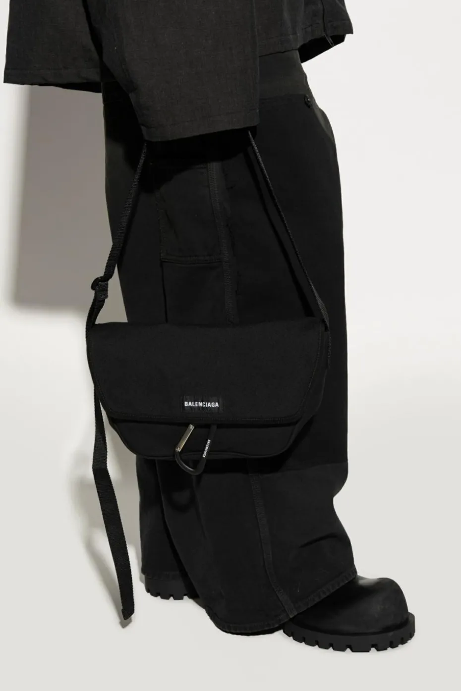 Balenciaga BLACK Shoulder bag "Explorer"