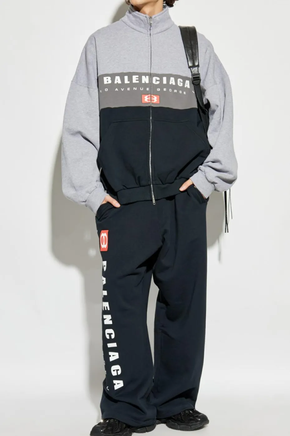 Balenciaga BLACK Sweatpants with printed logo