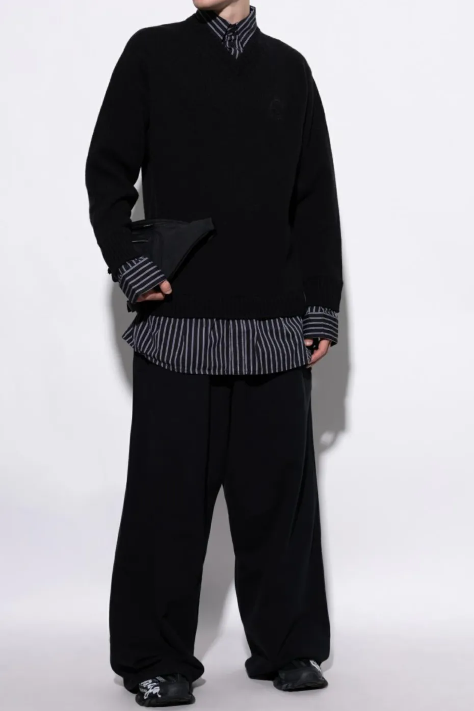 Balenciaga BLACK V-neck sweater