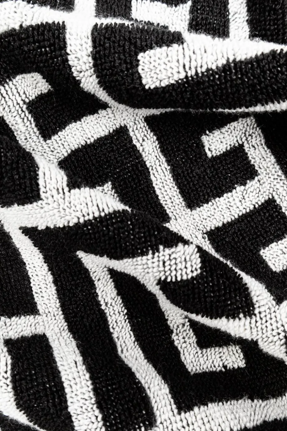 Balmain BLACK Monogram towel