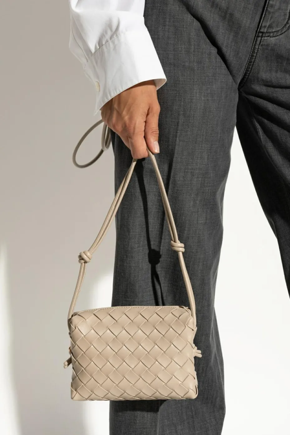 Bottega Veneta beige Shoulder bag ‘Loop’