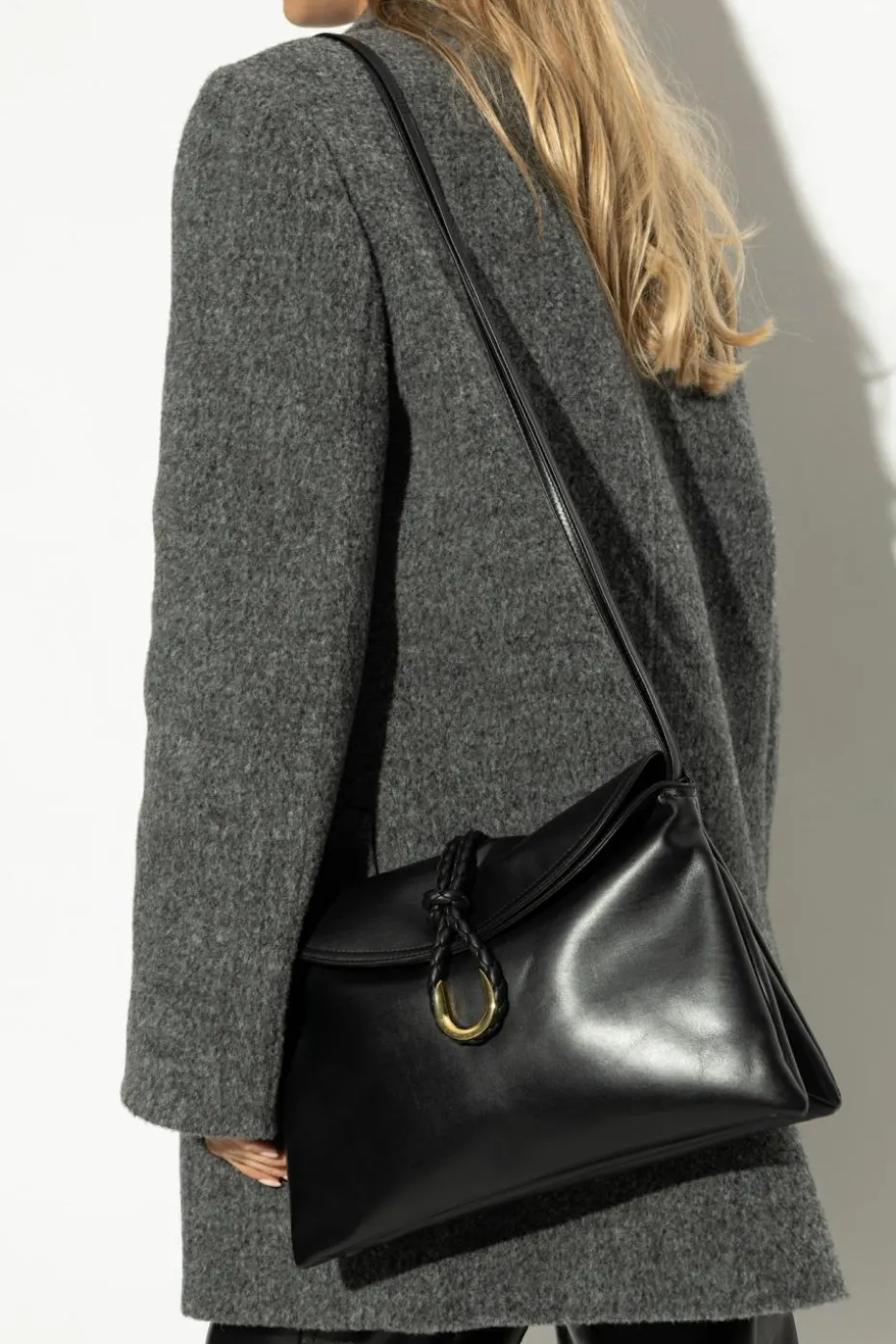 Bottega Veneta BLACK Shoulder bag Liberta Medium