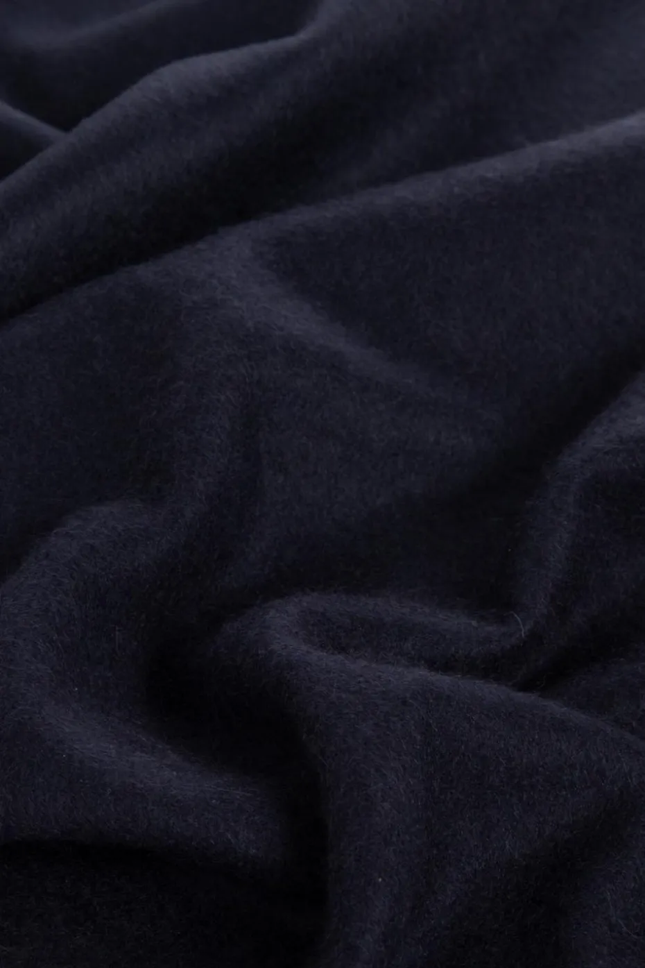 Brioni NAVY BLUE Cashmere scarf with logo