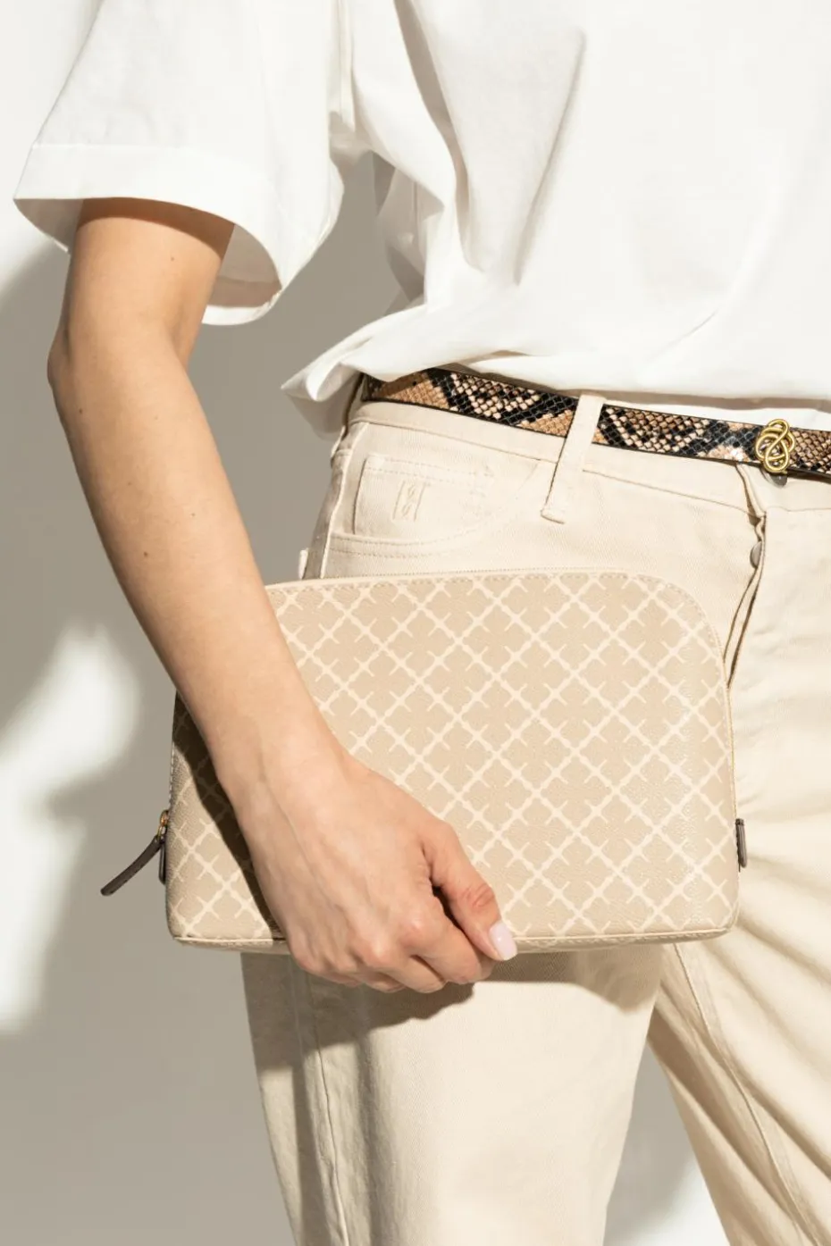 By Malene Birger cream Bea Medium cosmetic bag