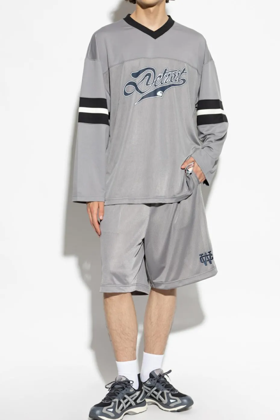 Carhartt WIP GREY Logo shorts