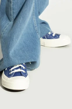 Comme des Garçons Play NAVY BLUE Comme des Garçons Play X CONVERSE