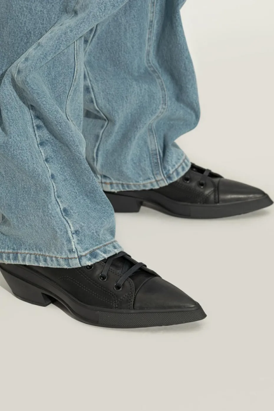 Converse BLACK "Chuck 70 De Luxe" shoes