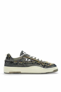 Diesel GREY Sports shoes `S-TRACKER-D LOW`