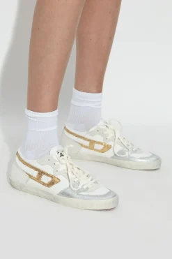 Diesel WHITE Sports shoes `S-LEROJI D-1 LOW`