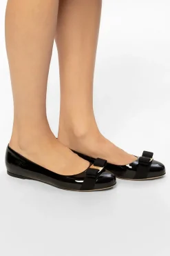 FERRAGAMO BLACK ‘Varina’ ballet flats