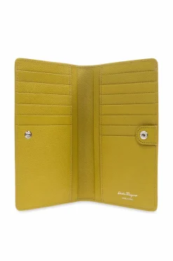 FERRAGAMO GREEN Leather wallet with an appliqué in the shape of a logo