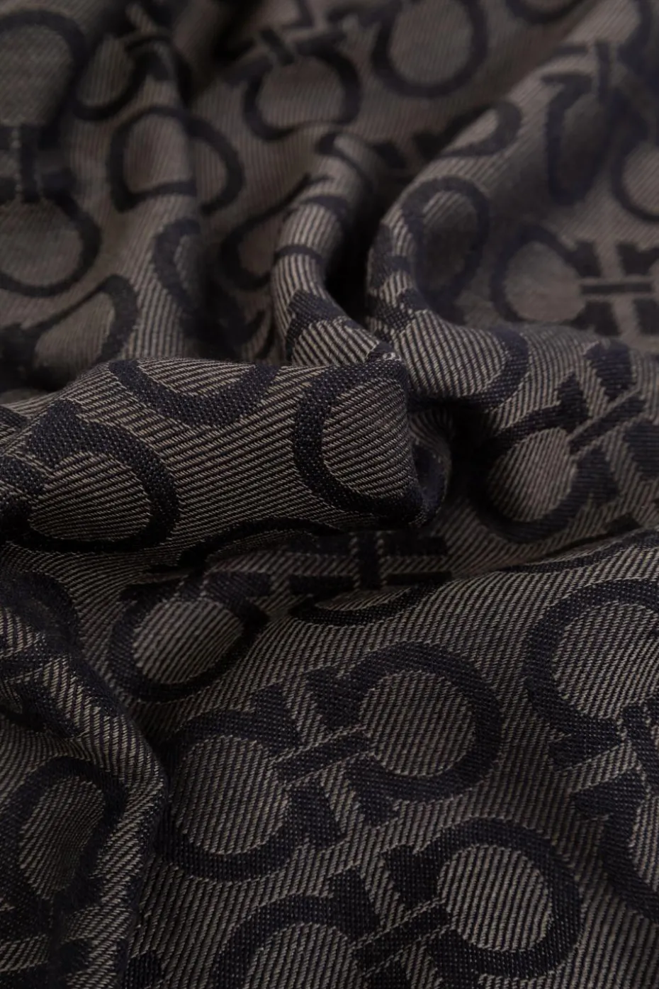 FERRAGAMO GREY Scarf with monogram