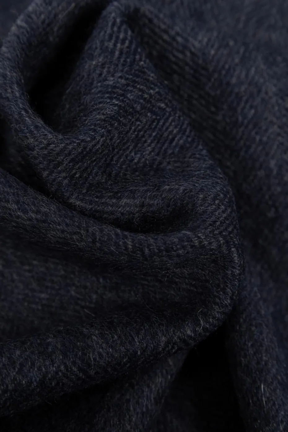 FERRAGAMO NAVY BLUE Cashmere scarf
