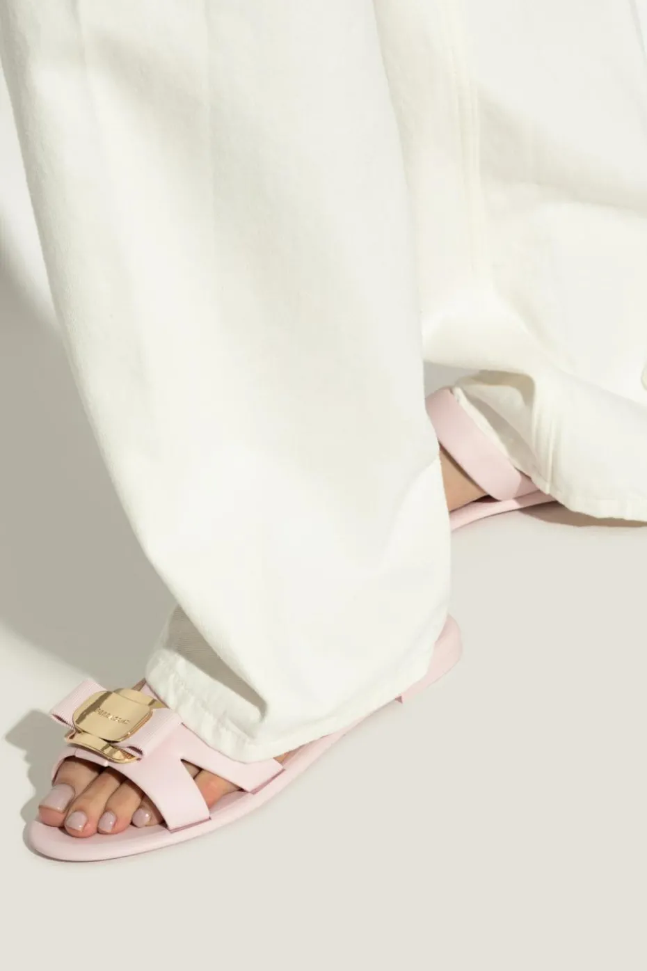 FERRAGAMO PINK Rubber flip-flops Lilou