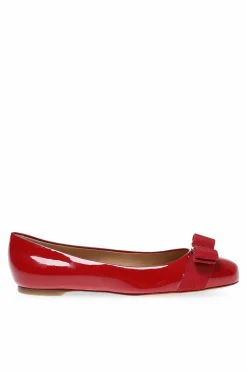 FERRAGAMO RED āVarinaā ballet flats
