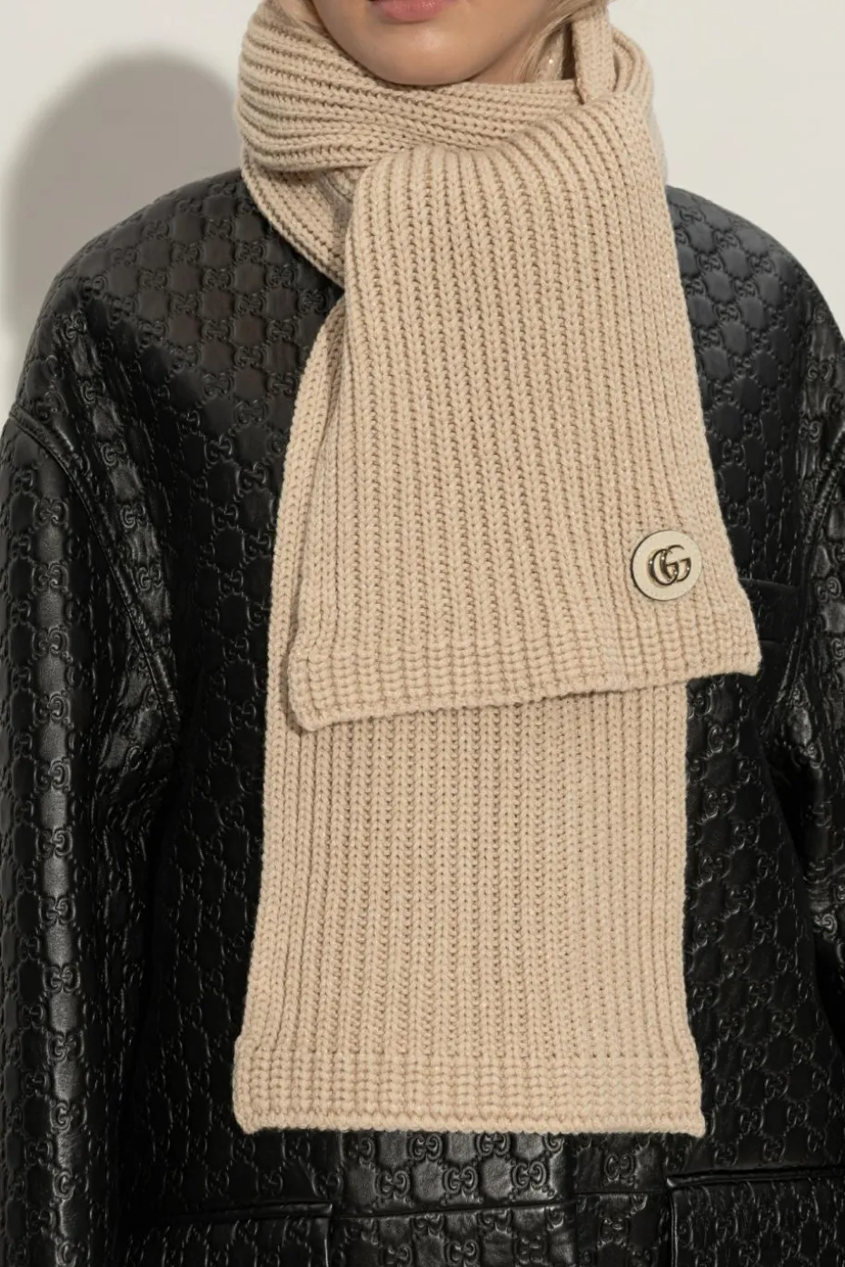 Gucci beige Scarf with lurex thread