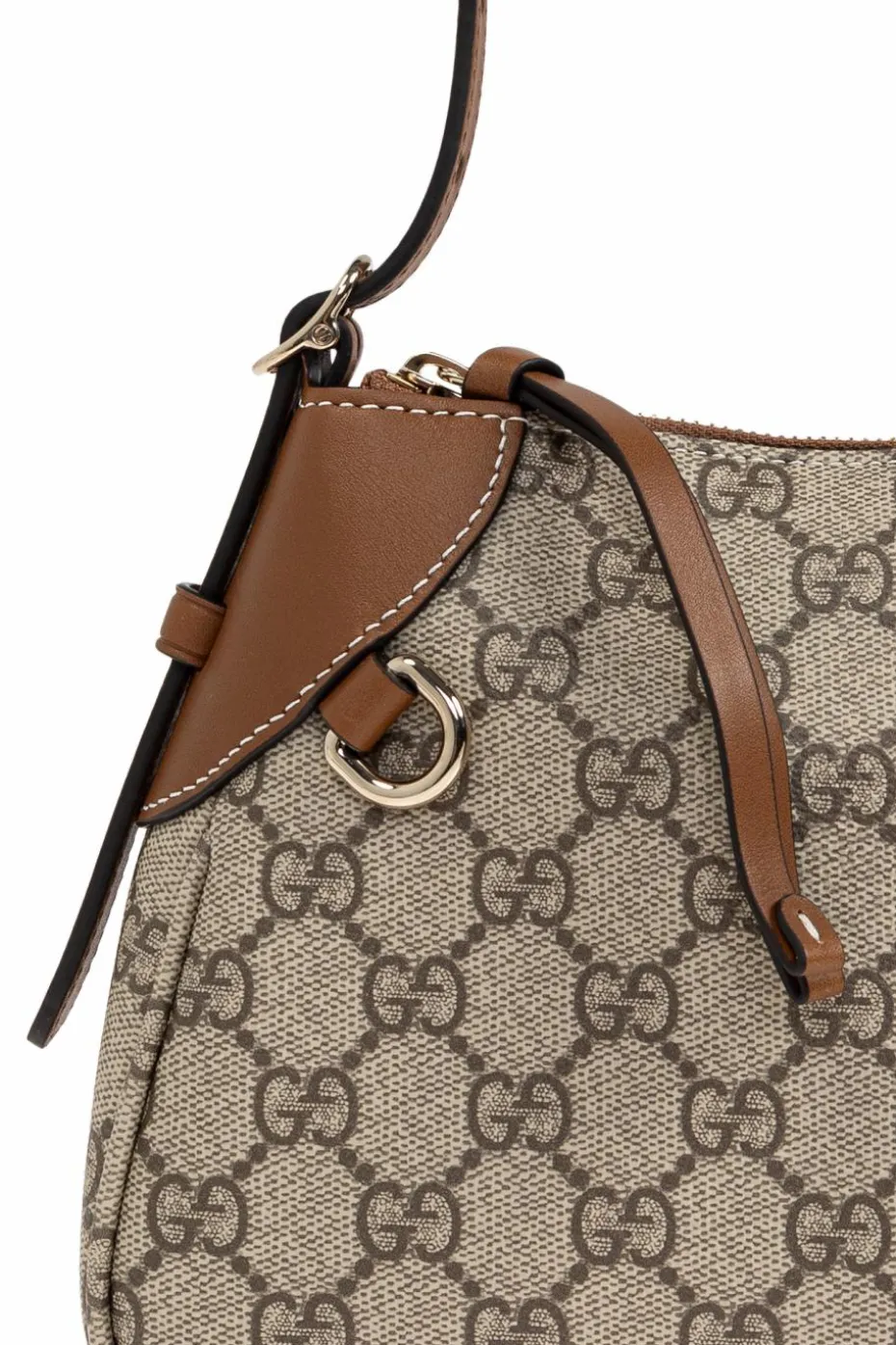 Gucci beige Shoulder bag ‘GG Emblem Small’