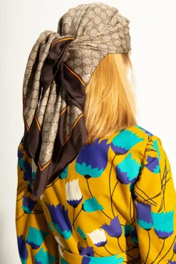 Gucci beige Silk scarf with logo