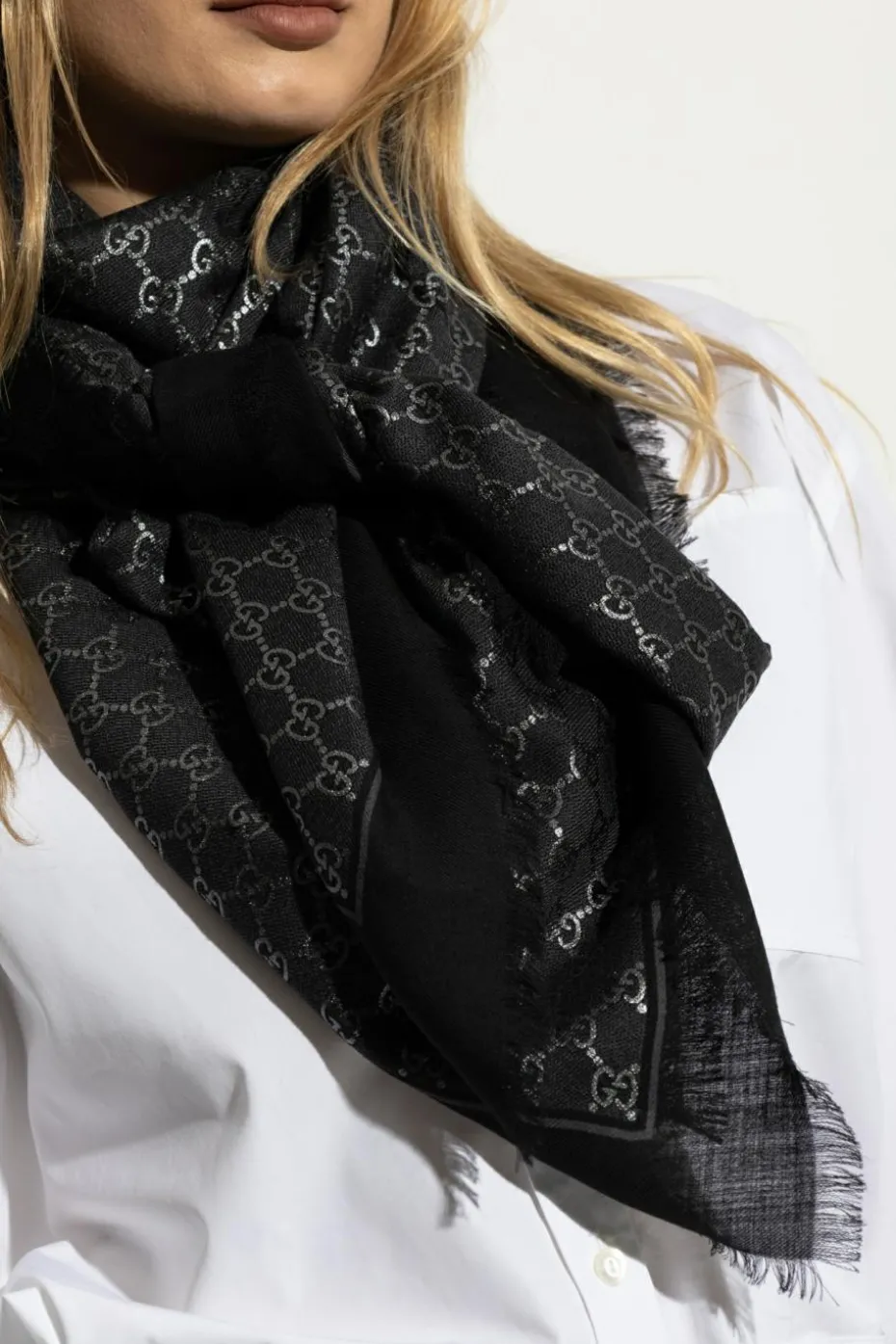 Gucci BLACK Scarf with monogram