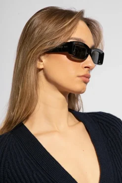 Gucci BLACK Sunglasses with logo