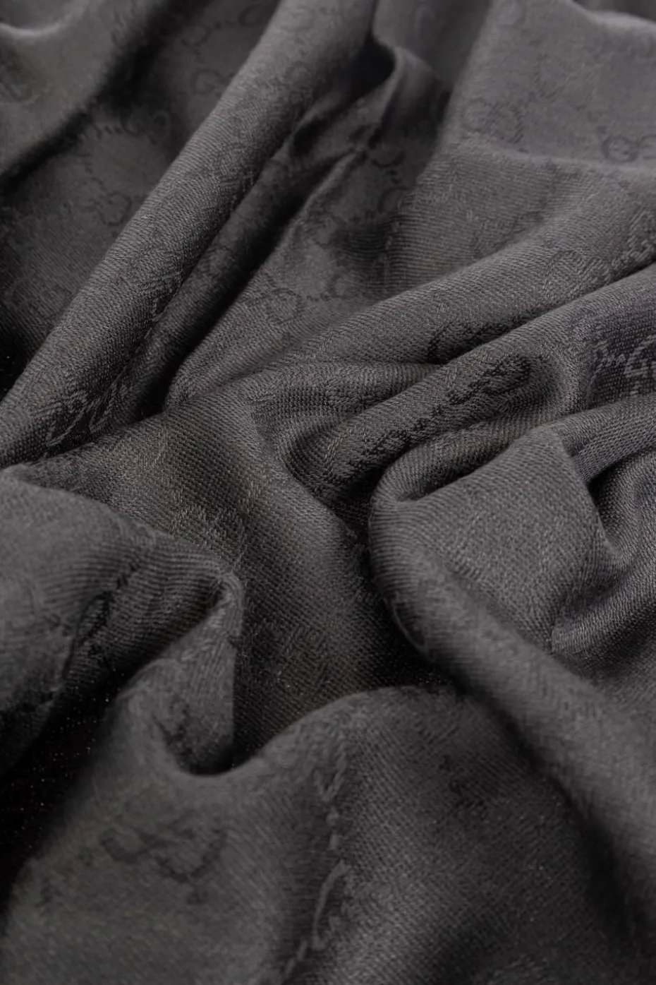 Gucci GREY Scarf with "GG" pattern