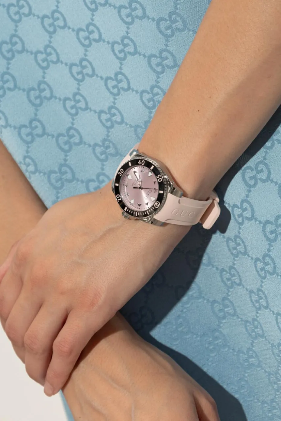 Gucci PINK Watch with logo