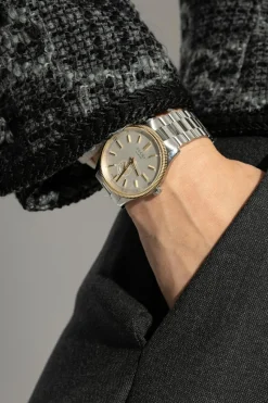 Gucci SILVER Watch G-Timeless
