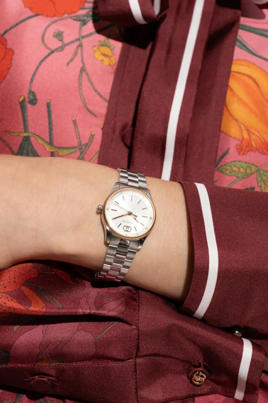 Gucci SILVER Watch with logo