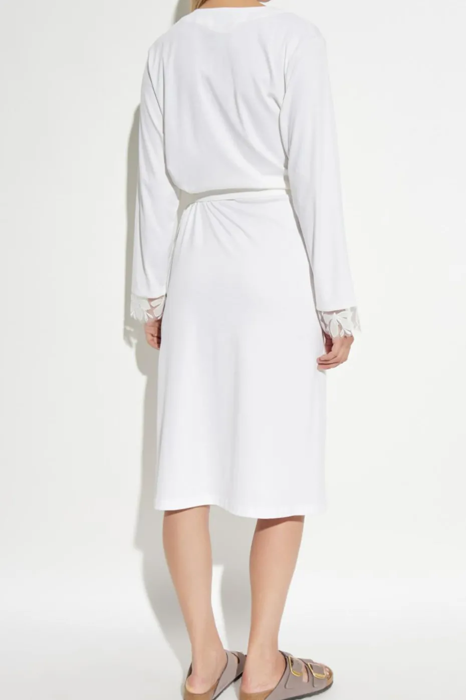 Hanro WHITE Bathrobe from the "Kalea" collection
