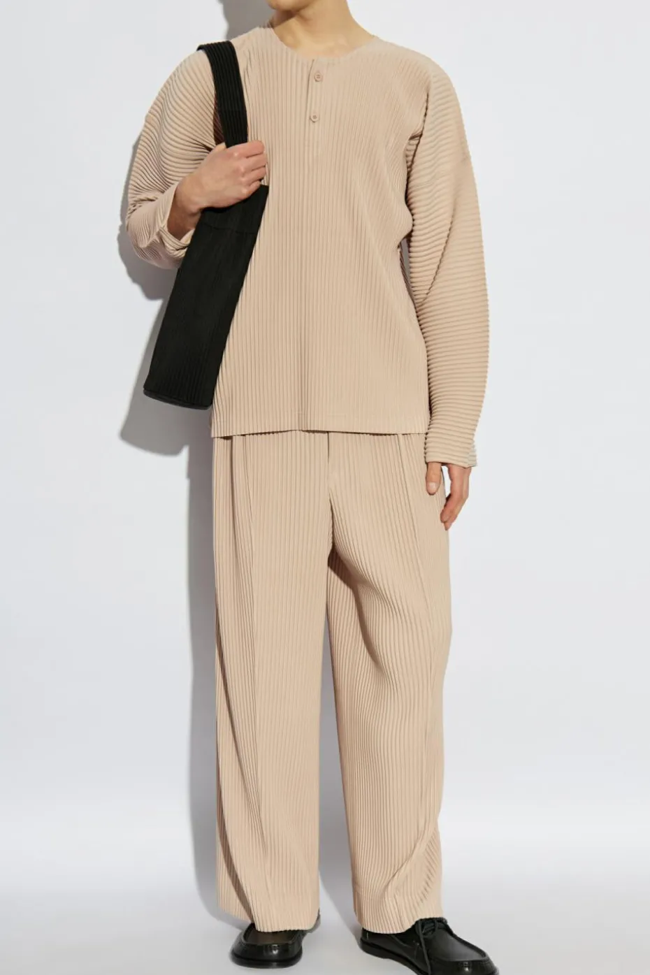 Homme Plissé Issey Miyake beige Pleated pants