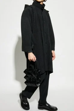 Homme Plissé Issey Miyake BLACK Pleated coat
