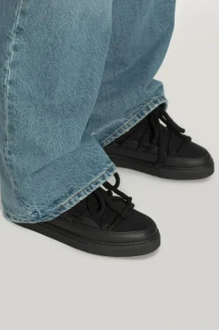 Inuikii BLACK Classic snow boots