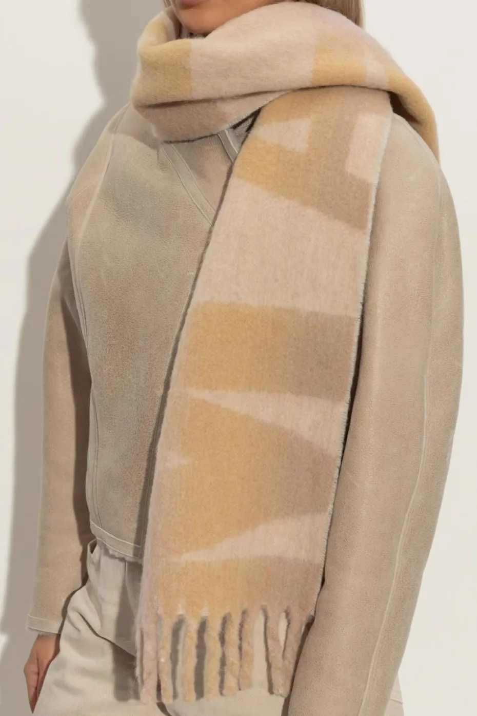 Isabel Marant beige Scarf with "Loliana" logo