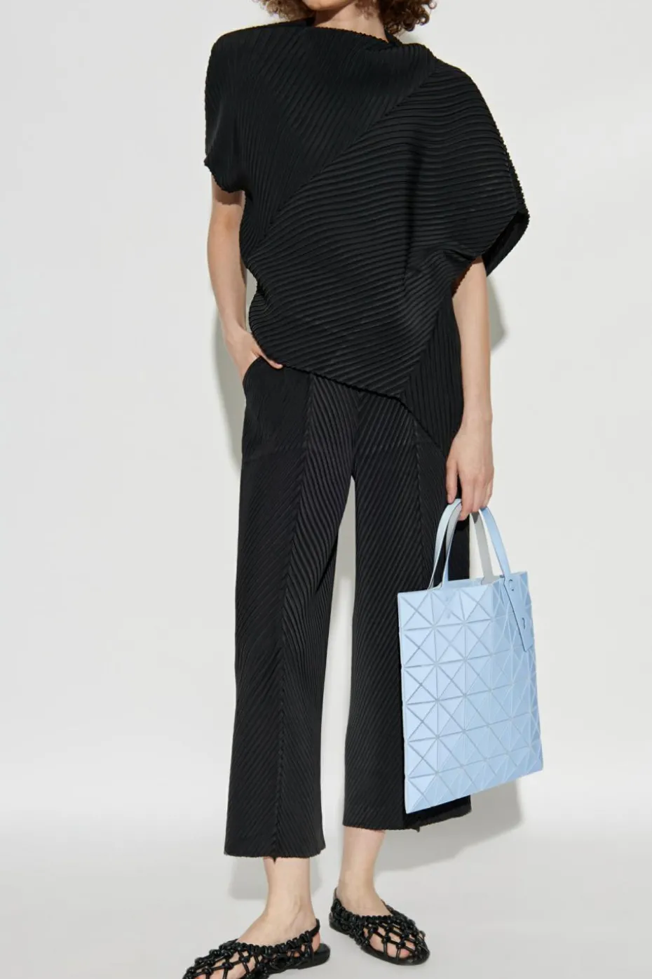 Issey Miyake BLACK Pleated top