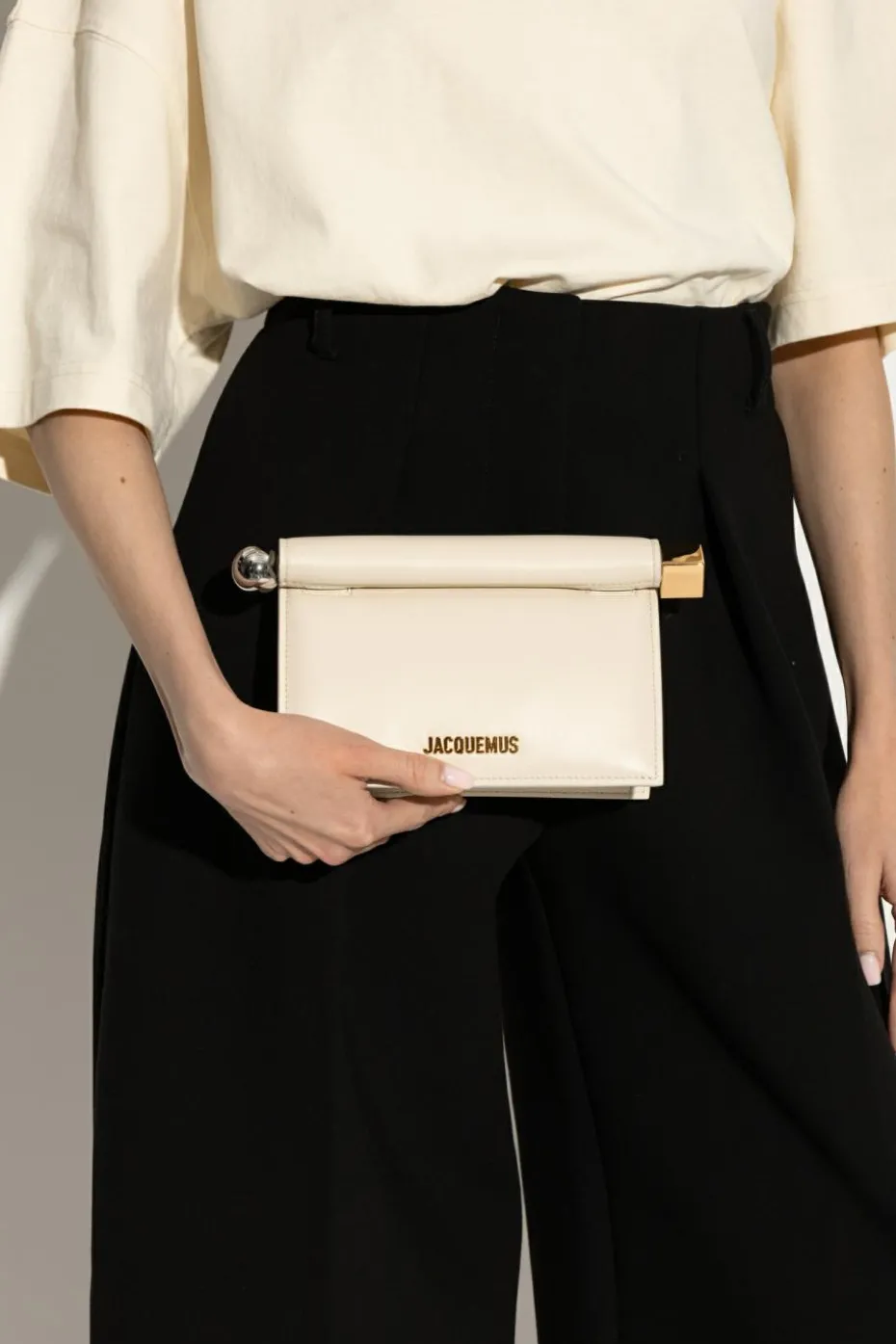 Jacquemus cream Handbag "Rond Carré Small"