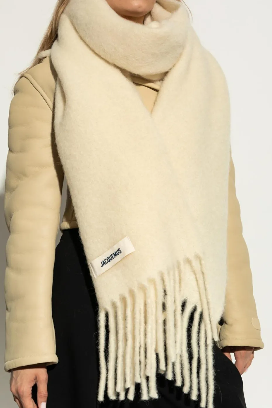 Jacquemus cream Scarf with logo patch