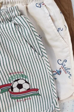 Konges Sløjd cream Swim shorts