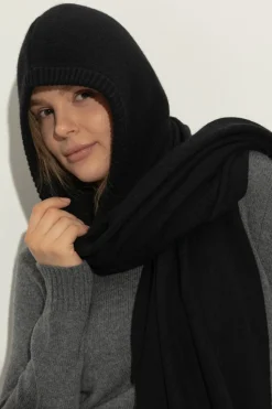 Lisa Yang BLACK Cashmere hood "Astri"