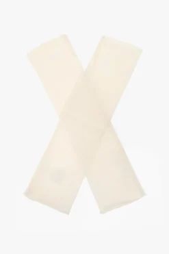 Lisa Yang cream ‘Aspen’ fingerless gloves