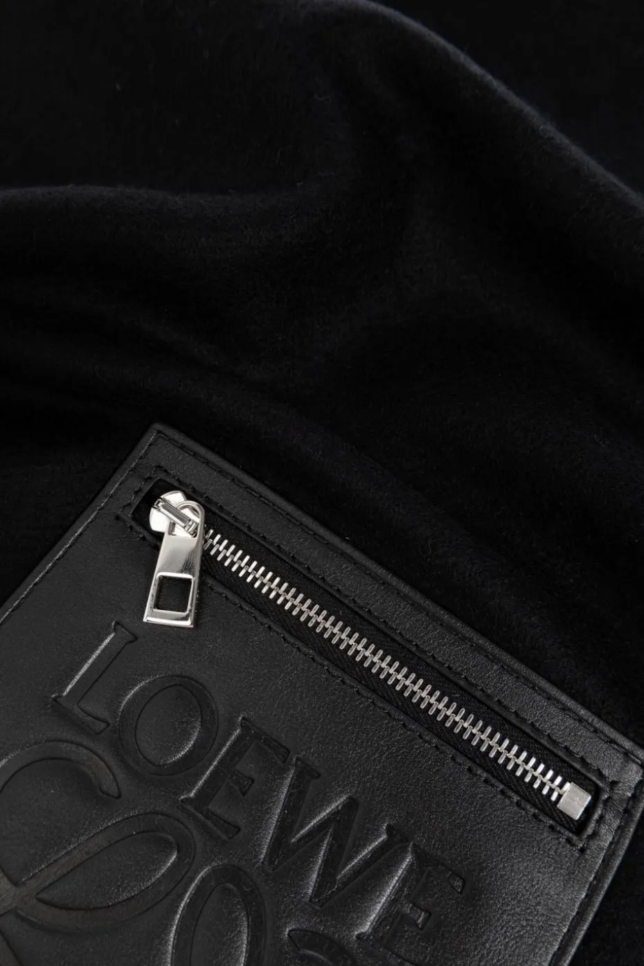 Loewe BLACK Scarf with pocket