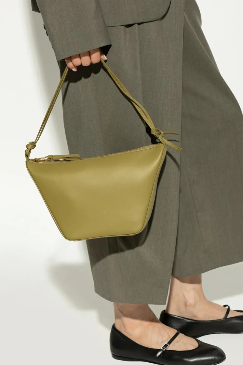 Loewe GREEN Shoulder bag `Hammock Mini`