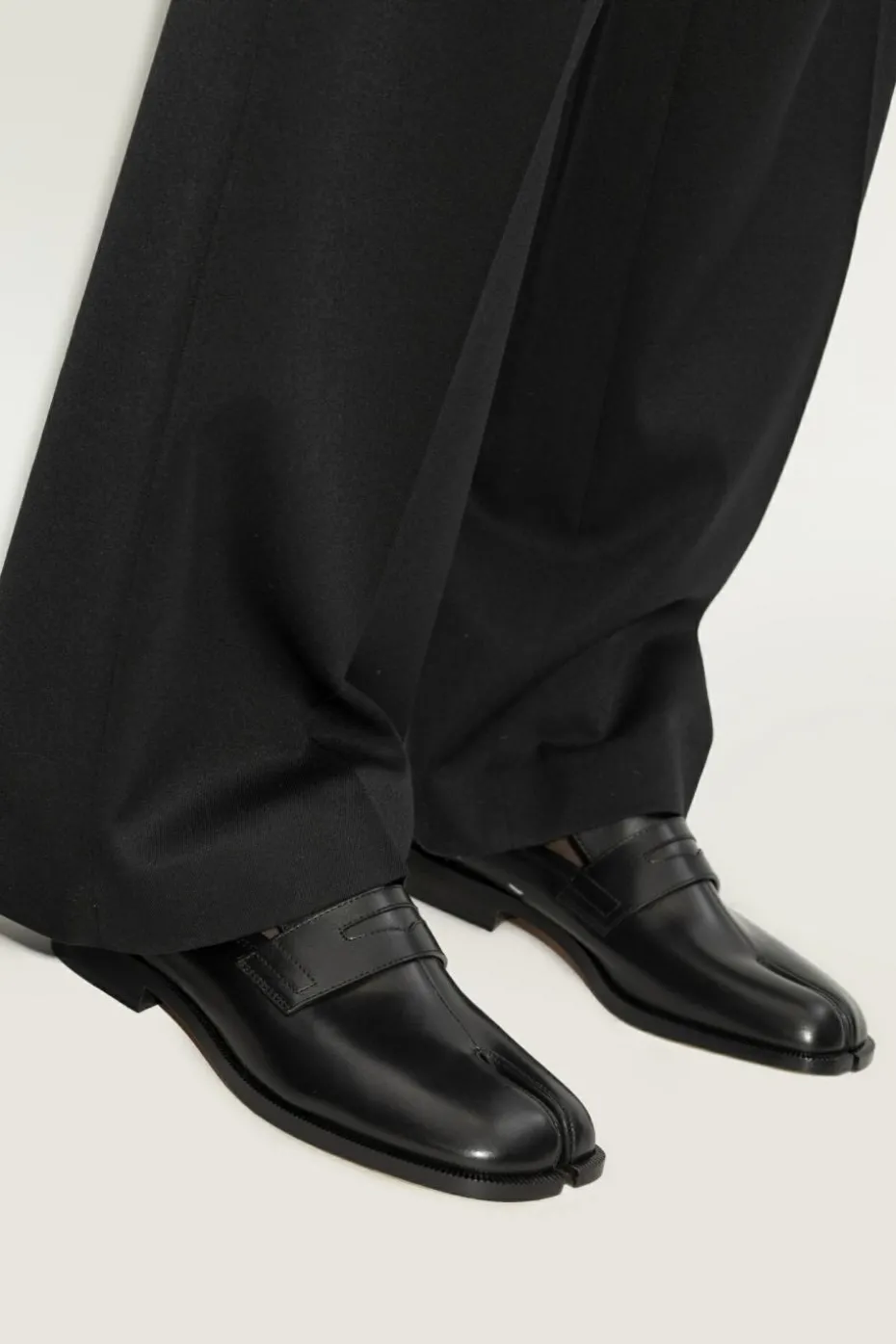 Maison Margiela BLACK Slides with cut-out ‘Tabi’