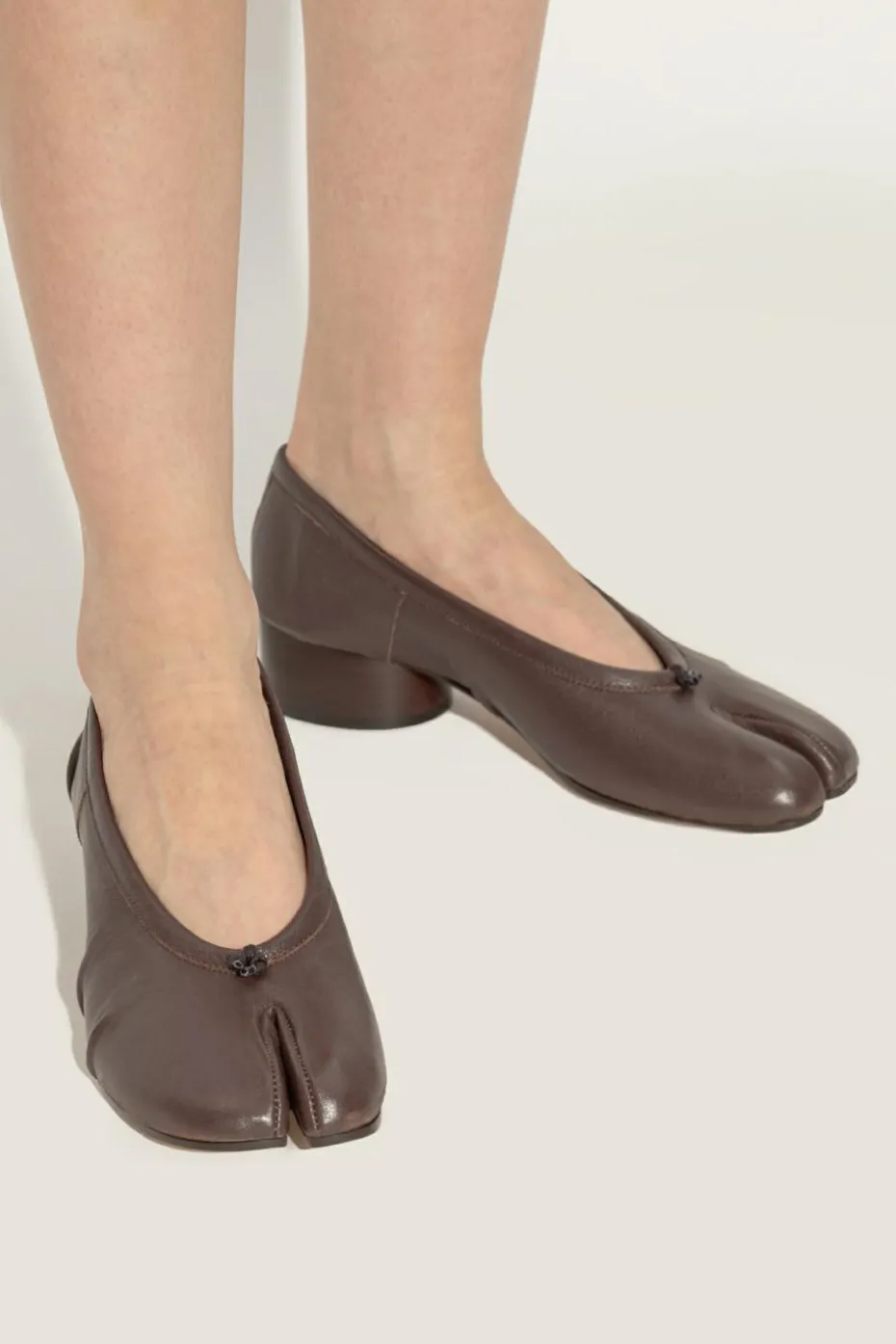 Maison Margiela BROWN Ballet flats with 'Tabi' cut-out