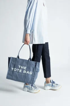 Marc Jacobs BLUE ‘The Traveler Large’ shoulder bag