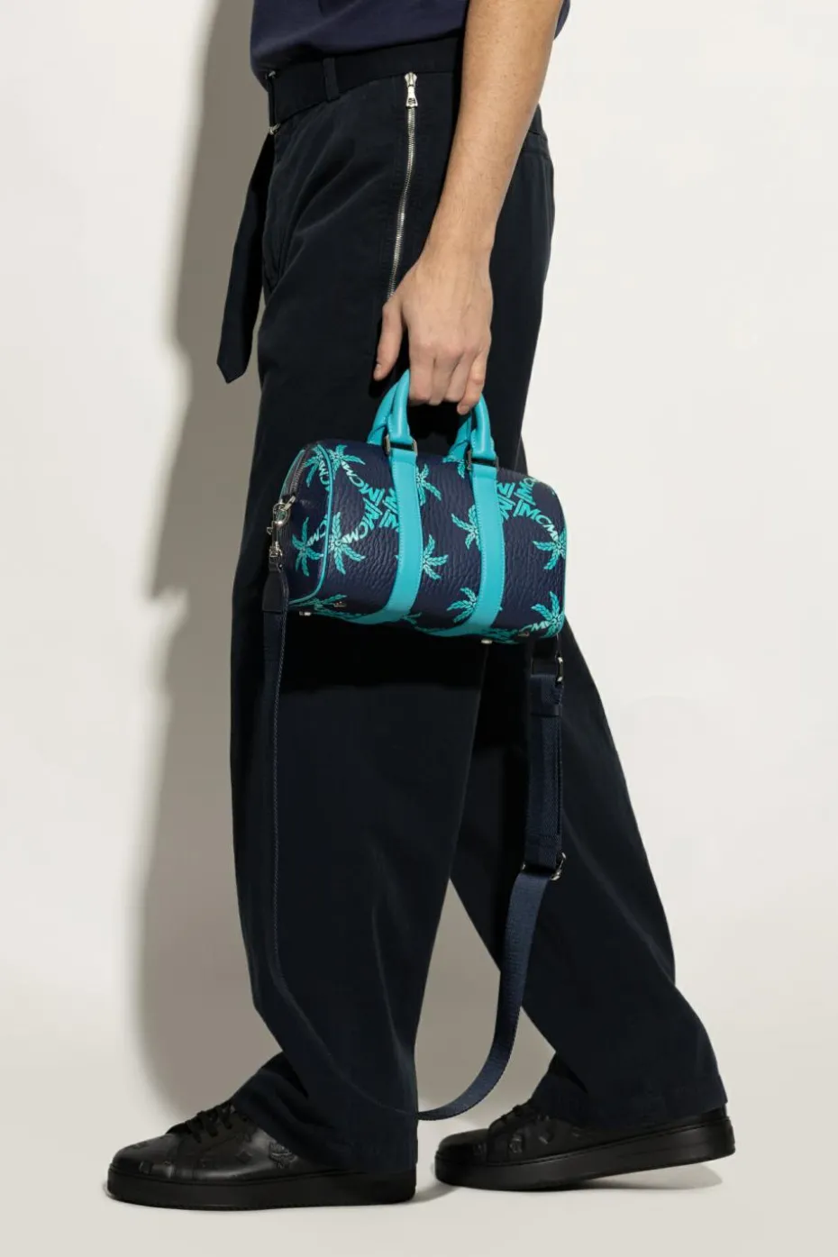 MCM NAVY BLUE Handbag Aren Boston