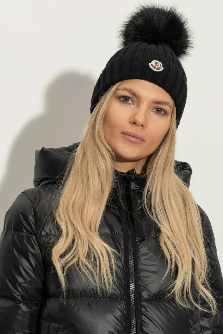 Moncler BLACK Pom-pom beanie